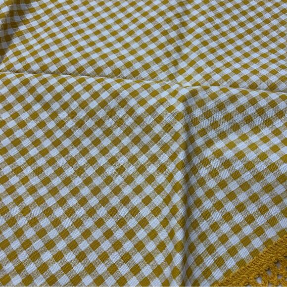NOS Styled by Lisa 60” Round Vinyl Tablecloth Harvest Gold & White Check 1970s - Picture 7 of 8